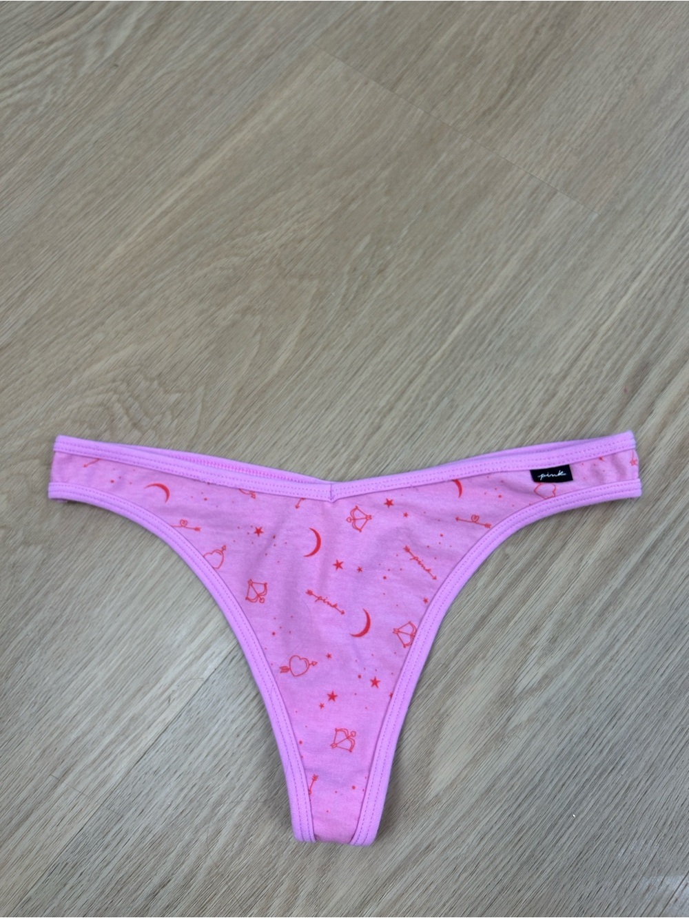 PINK Victoria’s Secret Thong Panty M